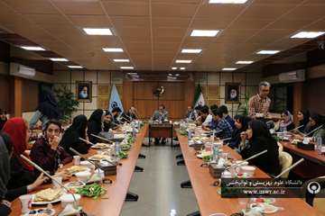 نشست رئیس دانشگاه با دانشجویان غیرخوابگاهی